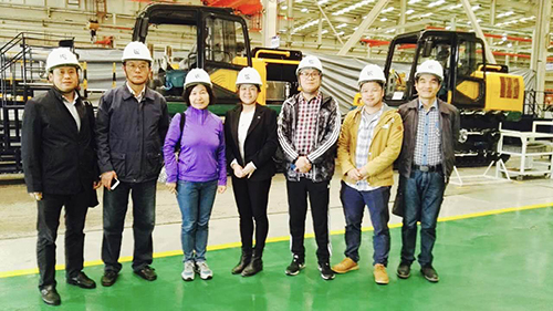 我院朱萬峰院長赴柳州市進行工業旅游考察調研