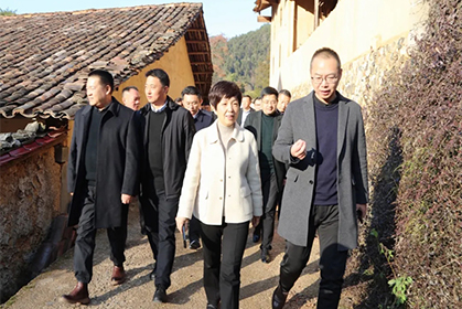 我院朱萬峰院長與王曉峰、閻福斌等一行考察閩浙贛蘇區紅色旅游發展